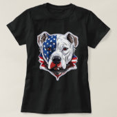 Amerikaanse Pitbull met Amerikaanse vlag achtergro T-shirt (Design voorkant)