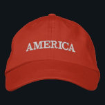 Amerikaanse rode geborduurde honkbalPet Geborduurde Pet<br><div class="desc">Amerika is wit geborduurd op dit rode unisex baseball-pet of een kleurig pet dat je kiest. Een perfecte manier om je patriottisme te shows op 4 juli,  herdenkingsdag of elke andere gelegenheid.</div>