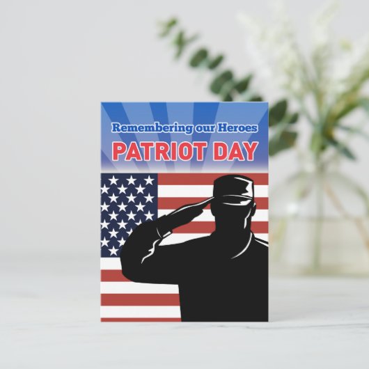 Amerikaanse soldaat groet vlag patriot dag briefkaart (Staand voorkant)