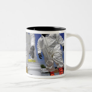 Amerikaanse soldaten van het 457e chemische batalj tweekleurige koffiemok