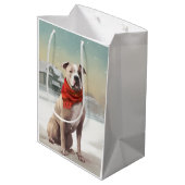 Amerikaanse Staffordshire Hond in Sneeuw Kerstmis Medium Cadeauzakje (Achterkant Gekanteld)