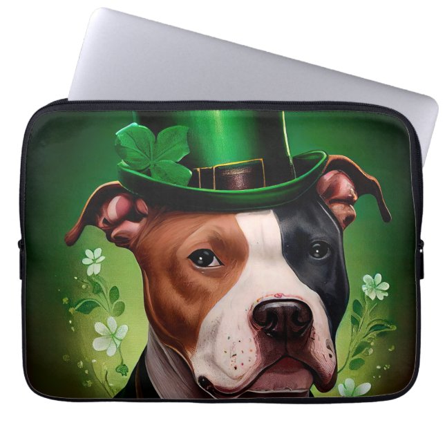 Amerikaanse Staffordshire-hond in St. Patrick's Da Laptop Sleeve (Voorkant)