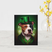 Amerikaanse Staffordshire-hond op St. Patrick's Da Kaart (Gele Bloem)
