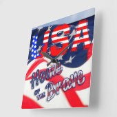 Amerikaanse thuisbasis van de vlag van de Brave Vierkante Klok (Hoek)