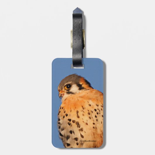 Amerikaanse torenvalk op een draad bagagelabel (Achterkant verticaal)