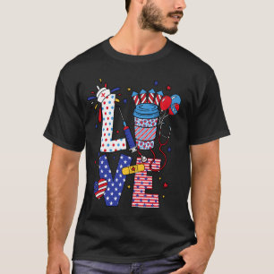 Amerikaanse verpleegster op 4 juli vierde scrub to t-shirt