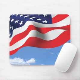 Amerikaanse vlag aan de hemel muismat