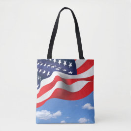 Amerikaanse vlag aan de hemel tote bag