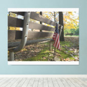 Amerikaanse vlag bij Park Bench Canvas Afdruk (Insitu (Houten vloer))