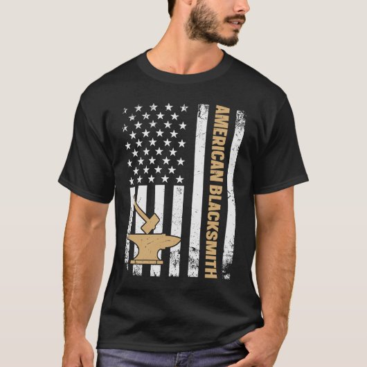 Amerikaanse vlag Blacksmithing Anvil & Hammer Amer T-shirt (Voorkant)
