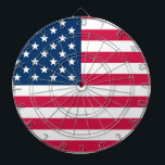Amerikaanse vlag dartbord<br><div class="desc">Vier de Amerikaanse trots met deze USA Flag Stone Magnet met een natuurstenen oppervlak versierd met de klassieke rode, witte en blauwe sterren en strepen. Perfect voor het decoreren van uw koelkast, kantoor-board of een magnetisch oppervlak, deze duurzame magneet voegt een vleugje rustiek patriottisme toe aan uw ruimte. Handgemaakt en...</div>