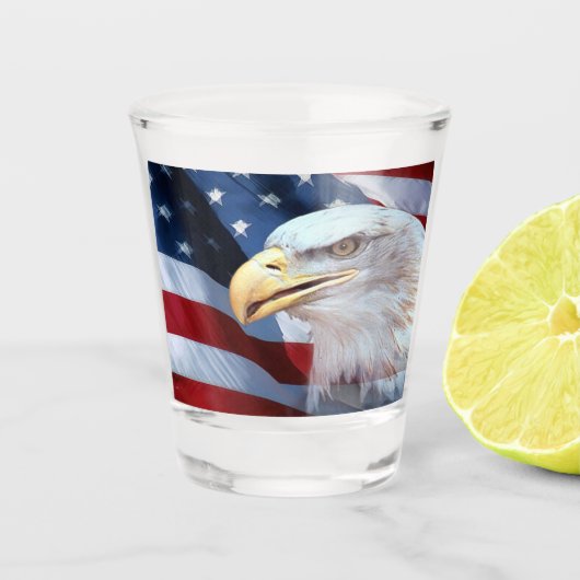 Amerikaanse vlag en Bald Eagle Shot Glas (Voorkant)