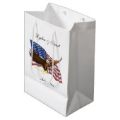 Amerikaanse vlag en Eagle Wedding Medium Cadeauzakje (Voorkant Gekanteld)