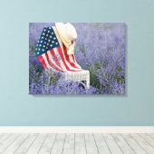 Amerikaanse vlag en hoed op stoel canvas afdruk (Insitu (Houten vloer))