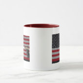 Amerikaanse vlag en Mok van Pistool (Midden)