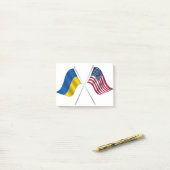 Amerikaanse vlag en Oekraïense vlag Post-it® Notes (Op bureau)