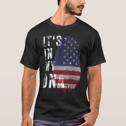 Amerikaanse vlag in mijn DNA-vingerafdruk voor M T-shirt (Voorkant)