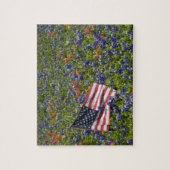 Amerikaanse vlag in veld van Blauwe Bonnets, 2 Legpuzzel (Verticaal)