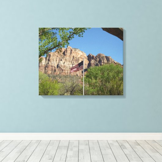 Amerikaanse vlag in Zion National Park II Canvas Afdruk (Insitu (Houten vloer))