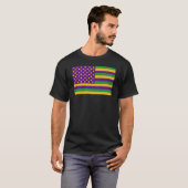 Amerikaanse vlag met Mardi Gras Colors T-shirt (Voorkant volledig)
