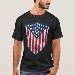 Amerikaanse vlag op 4 juli jongstleden klaag over t-shirt