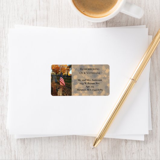 Amerikaanse vlag op historische gravemarkering / H Etiket (Insitu)