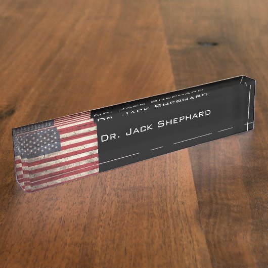 Amerikaanse vlag op oude houten korrel naambordje (Zijkant)