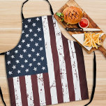 Amerikaanse vlag patriottische sterren stripes schort<br><div class="desc">Show je Amerikaanse trots of geef een speciaal geschenk met dit Amerikaanse schort van de vlag in een versleten gerommel ontwerp. Dit Amerikaanse schort met sterren en strepen in rood wit en blauw is perfect voor de vierde keer van juli in het congres van de Amerikaanse vlag bbq, Memorial day...</div>