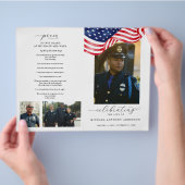 Amerikaanse vlag rouwprogramma sjabloon voor diens flyer (Hand)