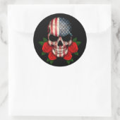 Amerikaanse vlag schedel met rode rozen ronde sticker (Tas)
