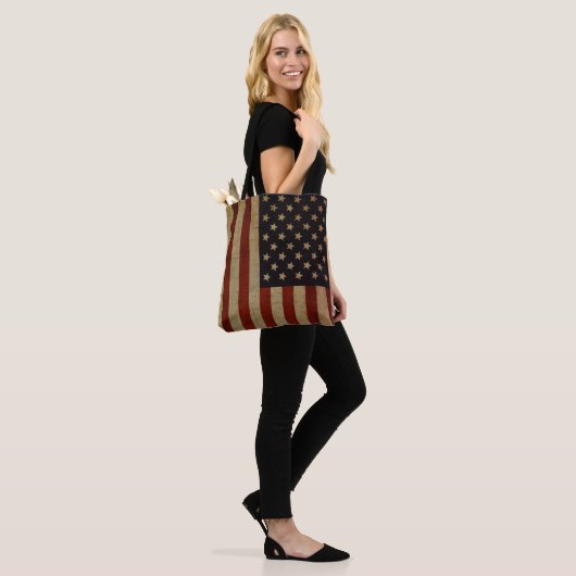  Amerikaanse vlag Tote Bag (Op model)