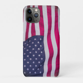 Amerikaanse vlag van dichtbij en wapperend in de w Case-Mate iPhone case
