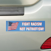 Amerikaanse vlag vecht tegen racisme en niet tegen bumpersticker (Op auto)