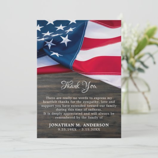 Amerikaanse vlag voor herdenking van militaire beg bedankkaart (Staand voorkant)