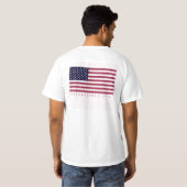 Amerikaanse Vlag voorkant Pocket Est 1776 T-shirt (Achterkant volledig)