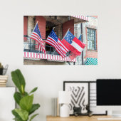 Amerikaanse vlaggen langs de straat poster (Thuiskantoor)