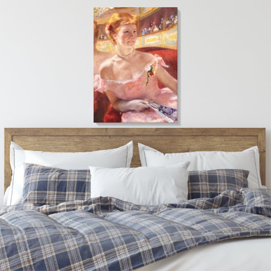 Amerikaanse vrouw met een parelachtig Ketting en e Canvas Afdruk (Insitu (Slaapkamer))