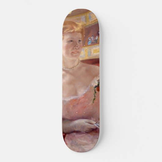 Amerikaanse vrouw met een parelketting & roze jurk persoonlijk skateboard (Voorkant)
