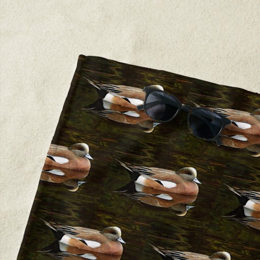 Amerikaanse Wigeon Duck op waterpatroon Strandlaken (In situ)