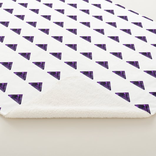 Amethyst Triangle, February Birthstone, Purple Sherpa Deken (3/4)