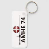 AMHE-logo affiche van de 74 Sleutelhanger (Achterkant)