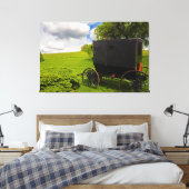Amish Buggy in Hillside Boerderij Canvas Afdruk (Insitu (Slaapkamer))