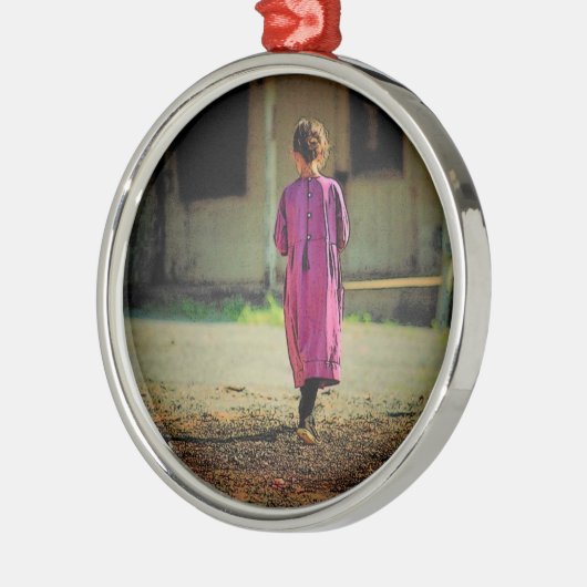 Amish Girl Ornament (Links)