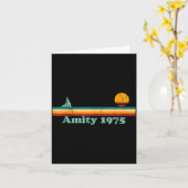 Amity 1975 Retro Zeilboot En Zonsondergang Ontwerp Kaart (Gele Bloem)