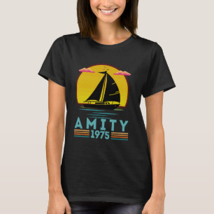  Amity 1975 Zonsondergang Retro Zeilboot Zomer Va T-shirt