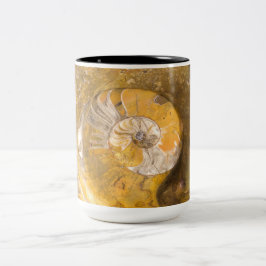 Ammoniet en andere fossiele brandstoffen in Rock Tweekleurige Koffiemok