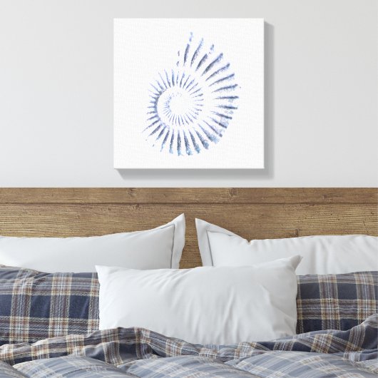 Ammonietblauw op wit Uitgerekt Canvas Print (Insitu (Slaapkamer))