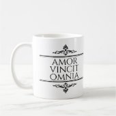 Amor Vincit Omnia Koffiemok (Links)