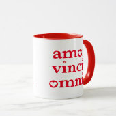 Amor Vincit Omnia- Latijn Quote Mok (Voorkant rechts)