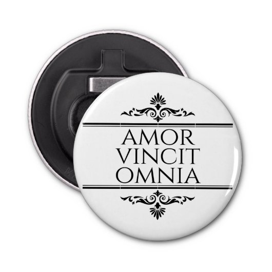 Amor Vincit Omnia - Liefde verovert alles Button Flesopener (Voorkant)
